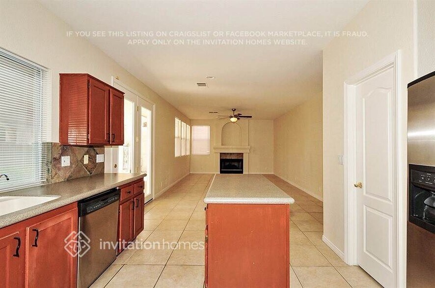 Building Photo - 1321 Sun Copper Dr
