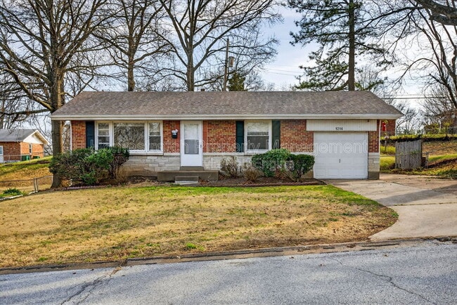 Building Photo - 1214 Forest Home Dr