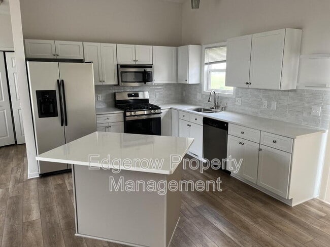 Building Photo - 3607 Deeprose Dr SE