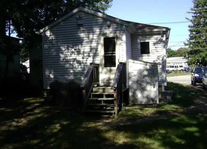 Building Photo - 516 Post Rd