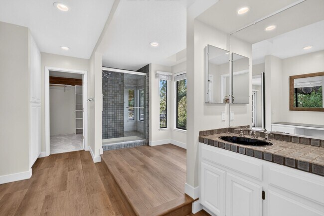 Building Photo - 1837 Lackland Dr