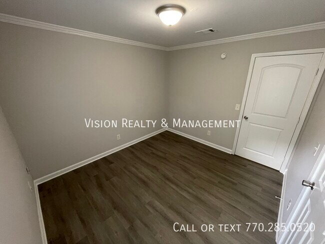 Building Photo - 1040 Thomasville Estates Dr SE
