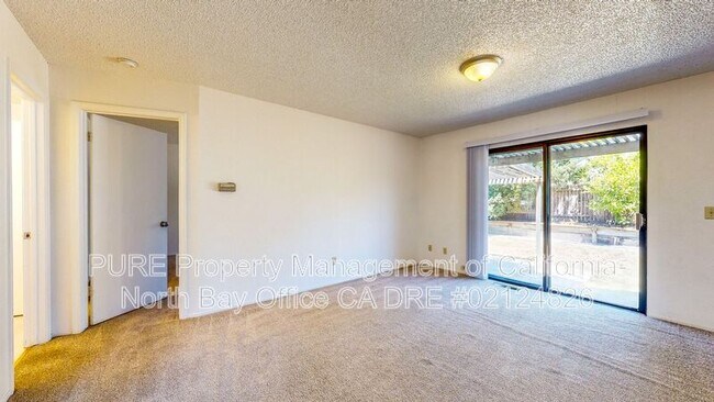 Building Photo - 7474 Mercedes Way