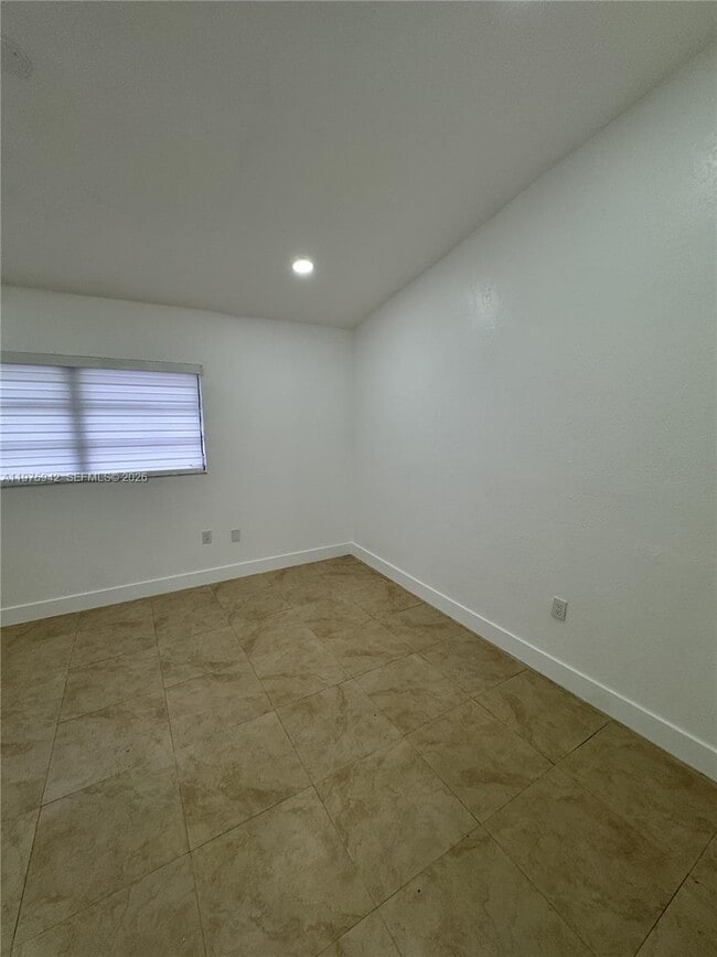 Building Photo - 8341 SW 148th Pl