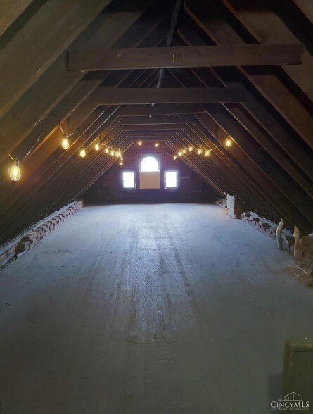 Building Photo - 15 Bertus St