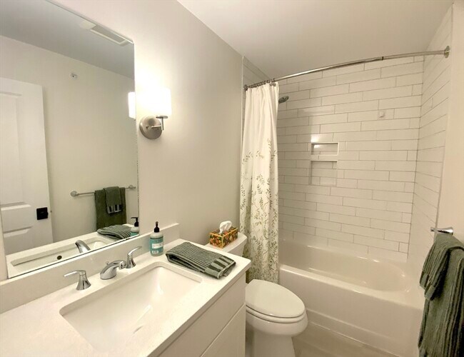 Building Photo - 23 Lily Pond Ln