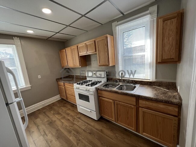 Building Photo - 300 Gunnison Ave SW