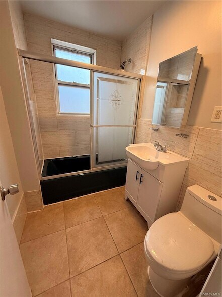 Building Photo - 7119 35th Avenue Unit