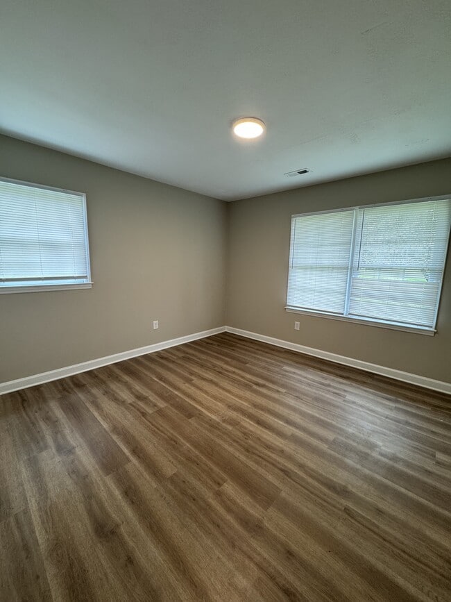 Building Photo - 4715 Rimer Rd