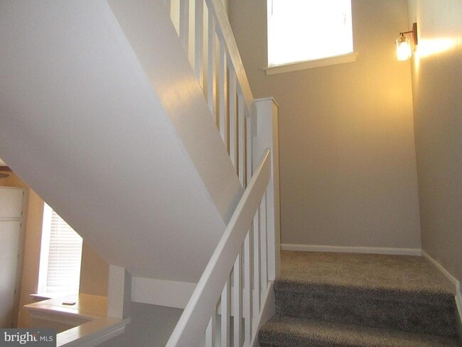 Building Photo - 4 Winton Ln