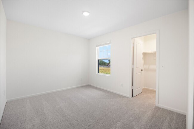 Building Photo - 8807 Vacek Xing Wy