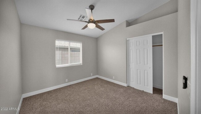 Building Photo - 5 bedroom 2 bath single level home in Peoria