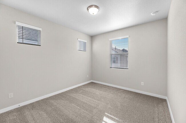 Building Photo - 1514 Blue Acer Dr