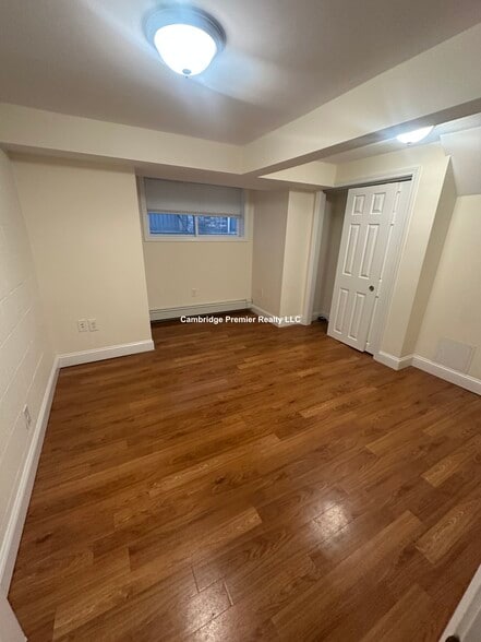 Building Photo - 387 Harvard St