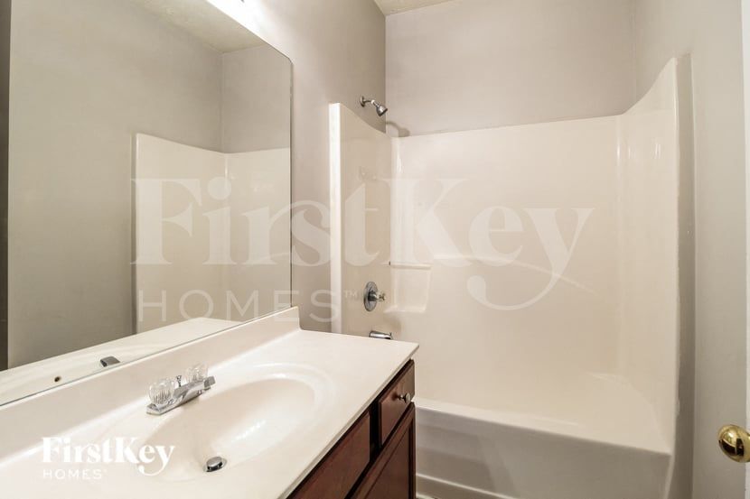Building Photo - 779 Clairidge Elm Trail SW
