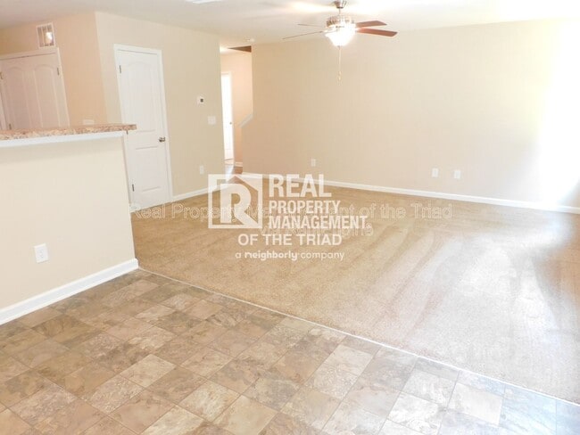 Building Photo - 10 Loblolly Ct