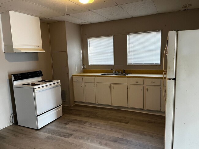 Primary Photo - 1BD/1B Duplex Close to VSU!