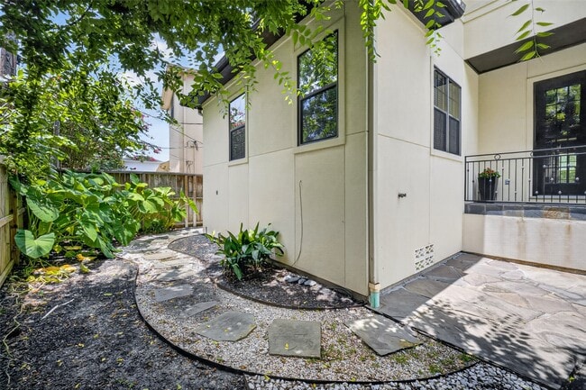Building Photo - 3515 Durness Way
