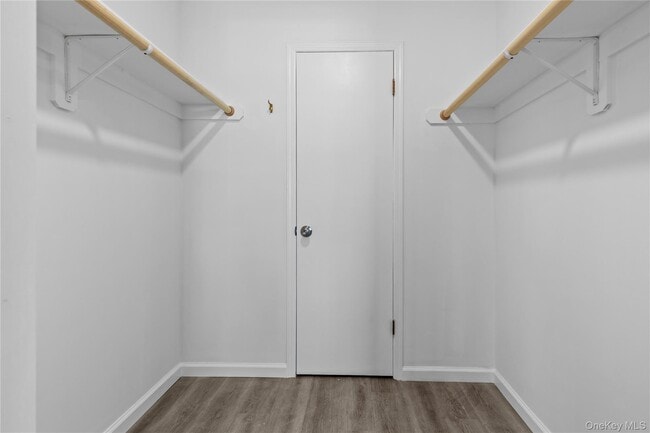 Building Photo - 310 Lindell Blvd