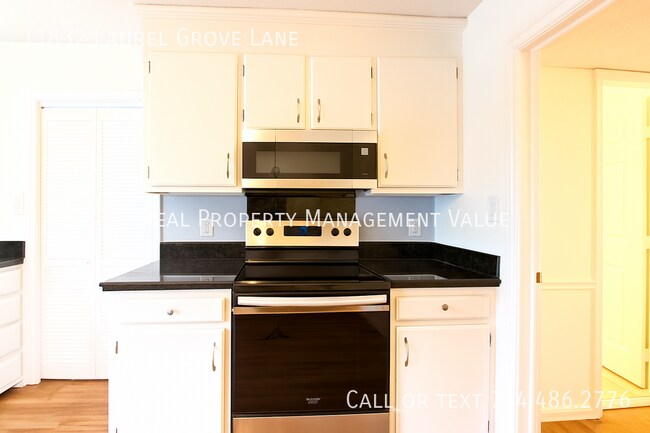 Building Photo - 11832 Laurel Grove Ln