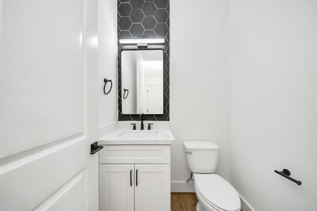 Building Photo - 107 Frawley St