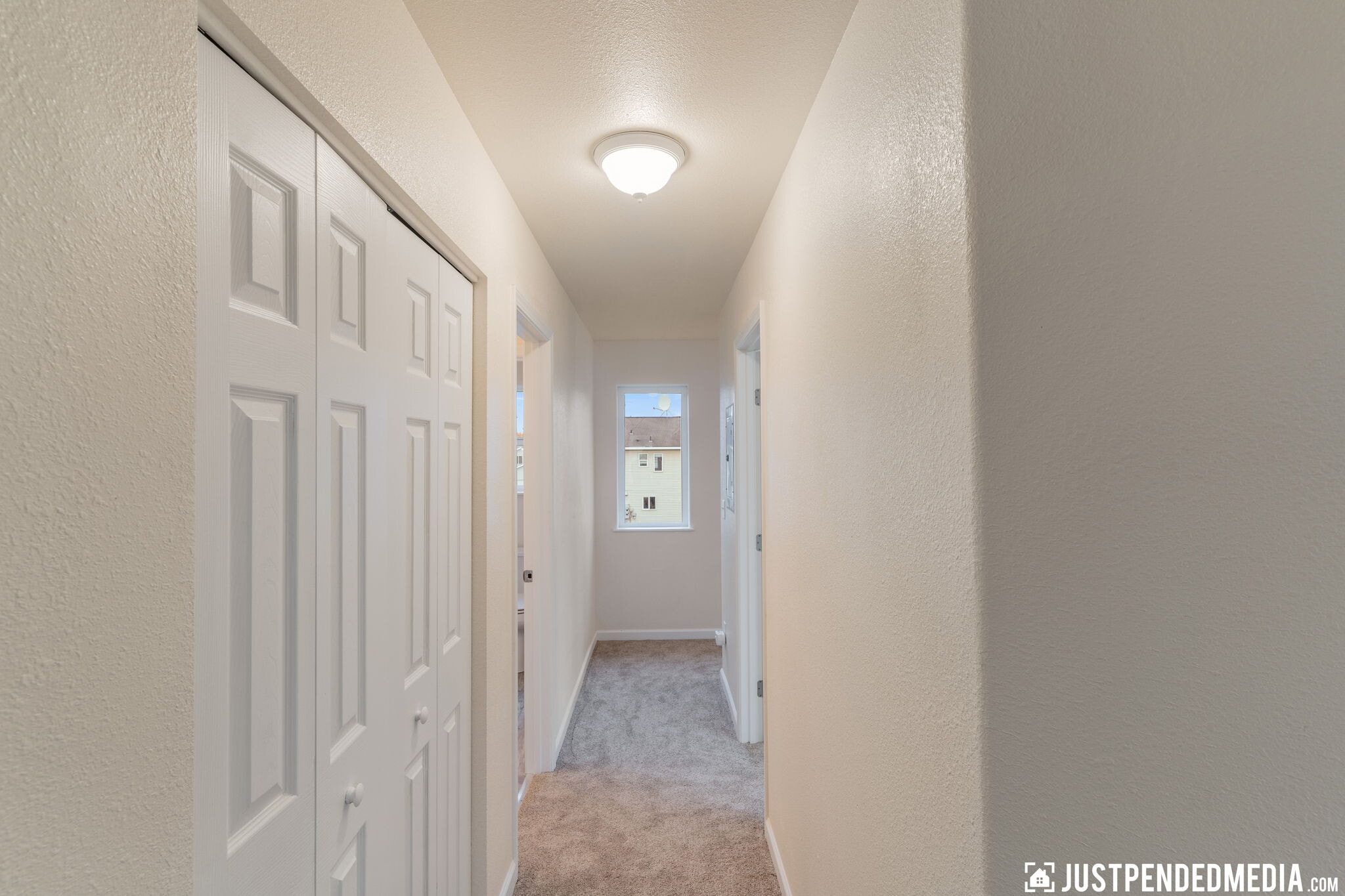 Hallway -3 bedroom - 530 Bitterroot Cir