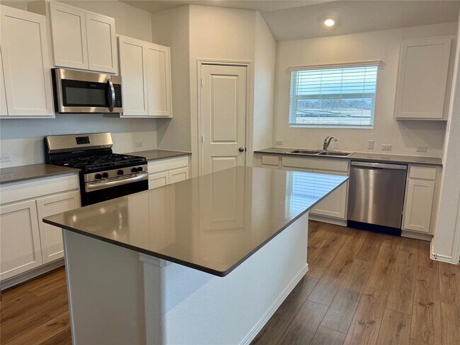 Building Photo - 373 Jeffers