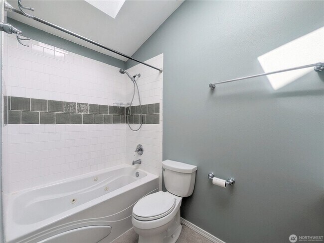 Building Photo - 3bd/2.5ba Seattle Townhome
