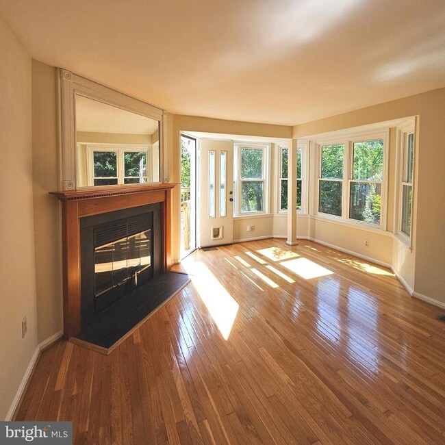 Building Photo - 5911 Sir Cambridge Way