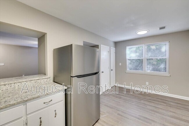 Building Photo - 314 W Buena Vista Ave