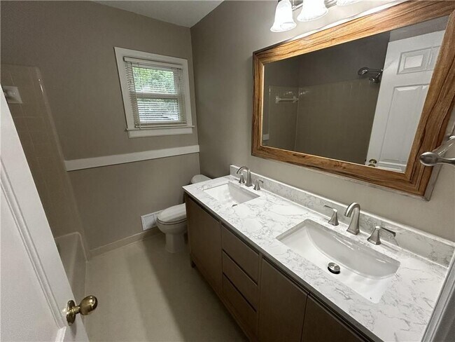 Building Photo - 2271 Fox Hound Pkwy