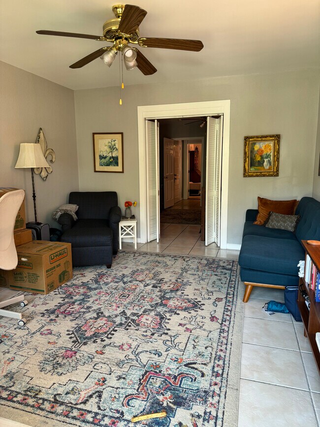 Building Photo - 309 S Alexander St