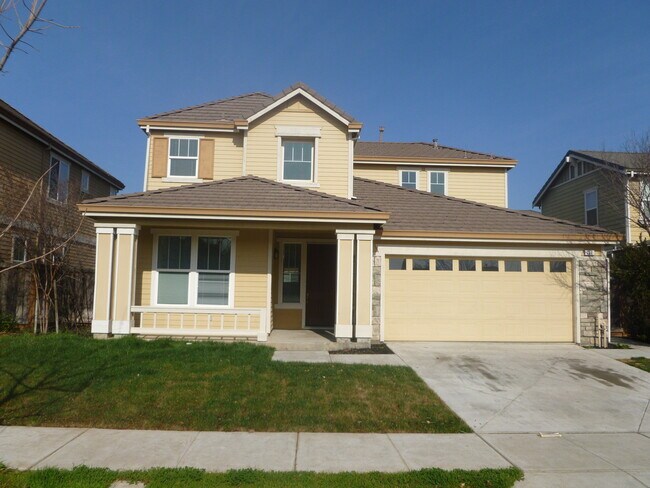 Primary Photo - 4BR/3BA Single Family House - Brentwood