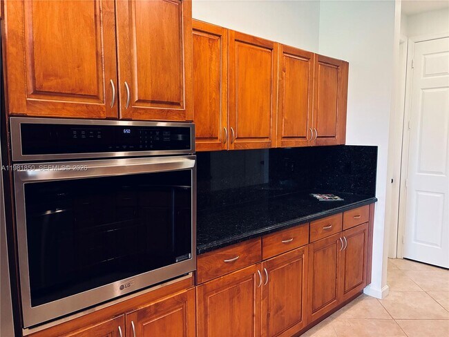 Building Photo - 2757 Center Ct Dr