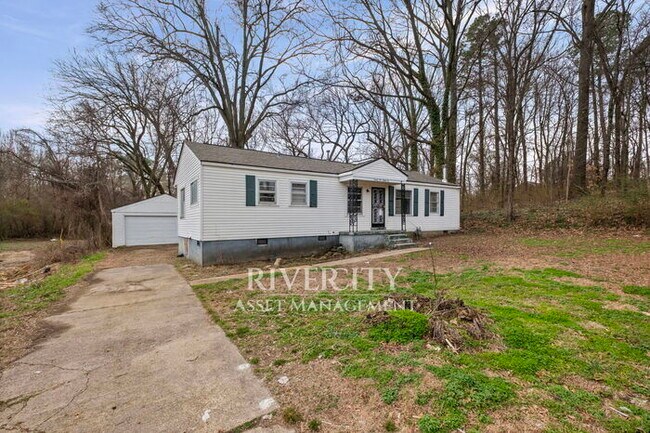 Building Photo - 2185 Slocum Ave