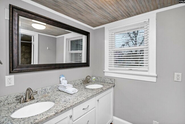 Building Photo - 315 State St