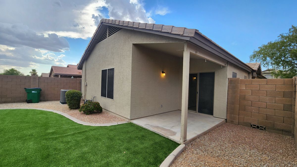 Building Photo - 42539 W Hillman Dr