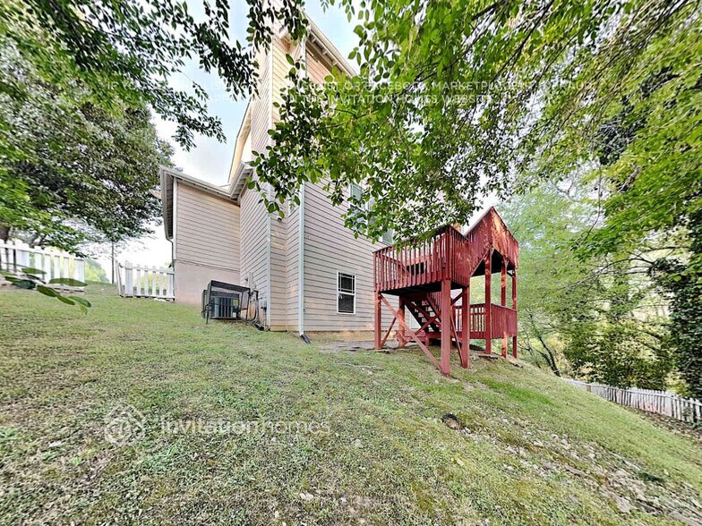 Building Photo - 1537 Boulder Walk Dr SE