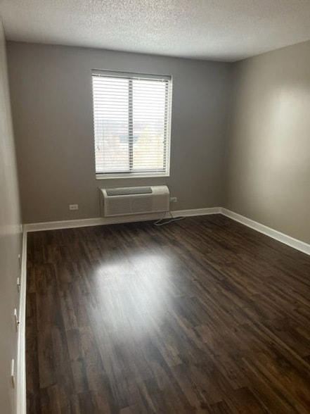 Building Photo - 470 Fawell Blvd