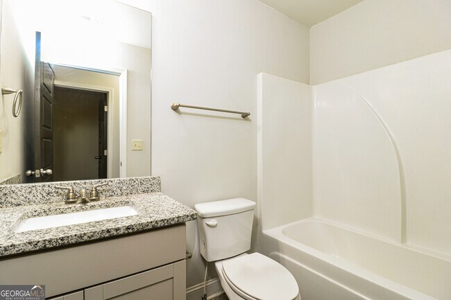 Building Photo - 787 Overlook Gln Dr