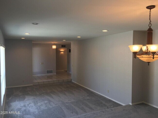 Building Photo - 5623 E Aster Dr