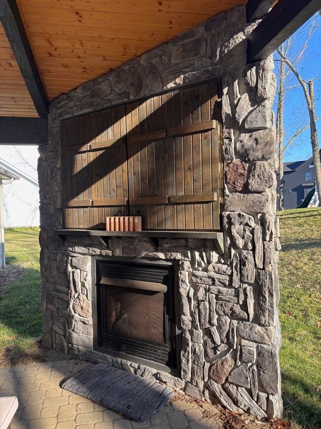 Building Photo - BEAUTIFUL, MOVE-IN READY HOME IN CHEAT CROSSING! - Available on 6/4/2026