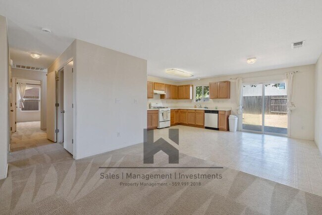 Building Photo - 2244 Country View Ave