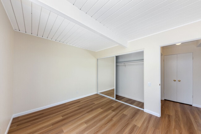 Building Photo - 81 Sotelo Way