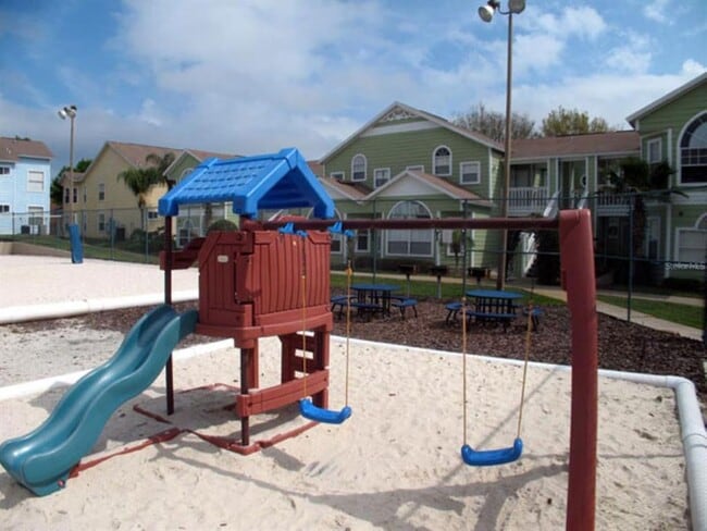 Building Photo - 8722 Rain Forest Pl