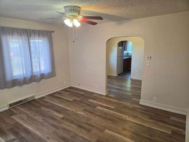 Building Photo - Great Northside 4 bed 2 bath home