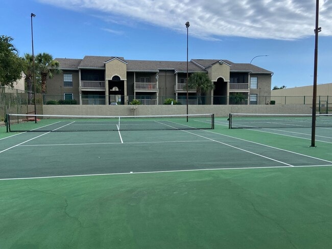 Building Photo - Mono Studio For Rent