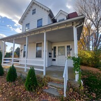 Building Photo - 511 New London Turnpike