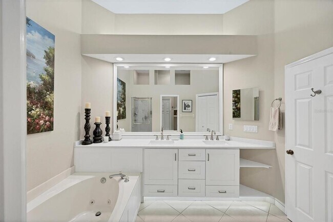 Building Photo - 7714 Whitebridge Glen