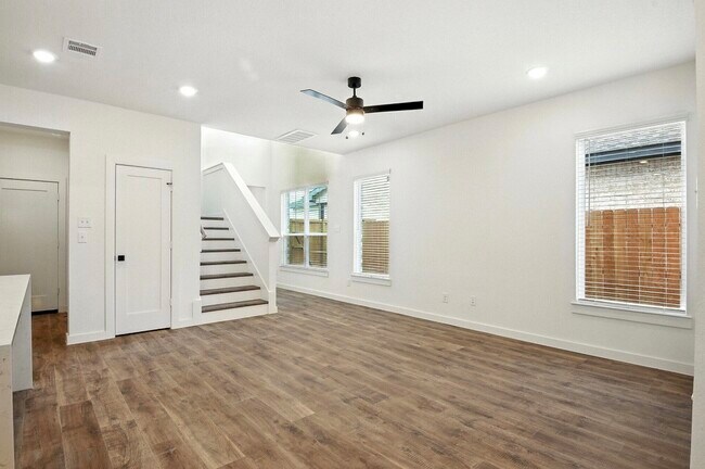 Building Photo - 1852 Dry Cherry Ln